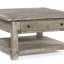 Table basse traditionnelle / campagnarde / moderne en bois massif de style artisanal 36 po x 36 po x 18 po gris Rowan-1164995005
