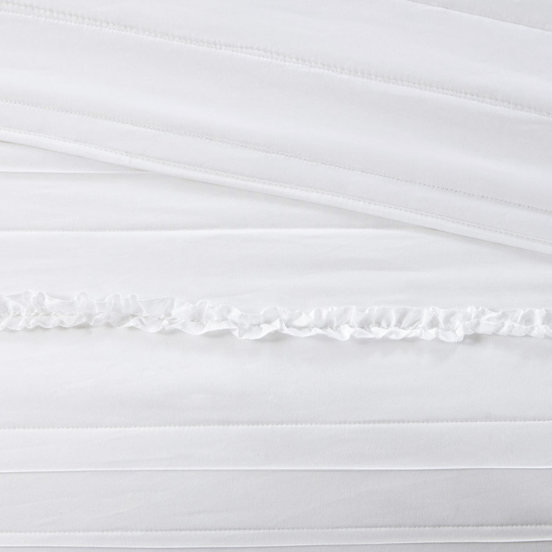 Ensemble de courtepointe en microfibre 4 pièces avec détails à volants et coussin décoratif
