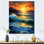 Lumineux coucher de soleil de vagues se brisant sur le rivage II