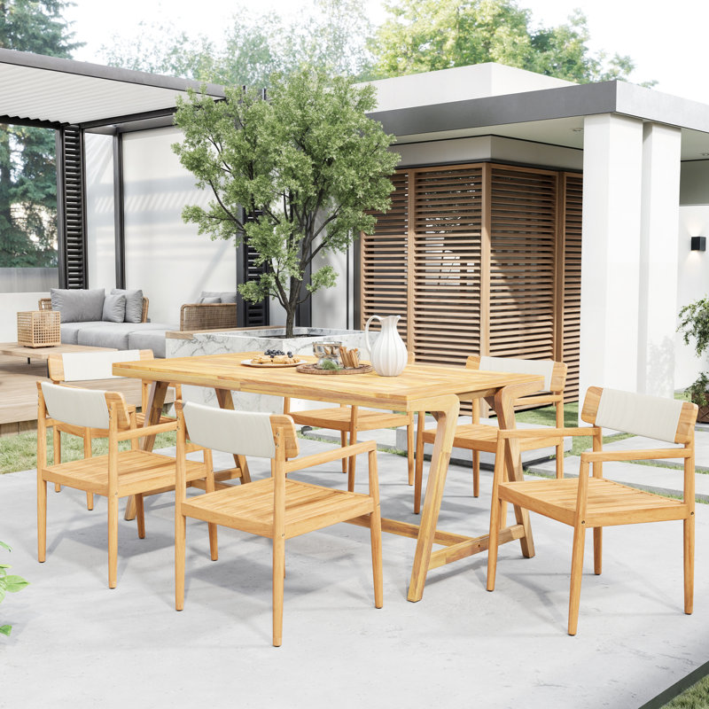 Ensemble de 4 chaises de patio en bois tressé avec finition. Corde blanche tissée pour une assise respirante, compacte, légère et facile à ranger