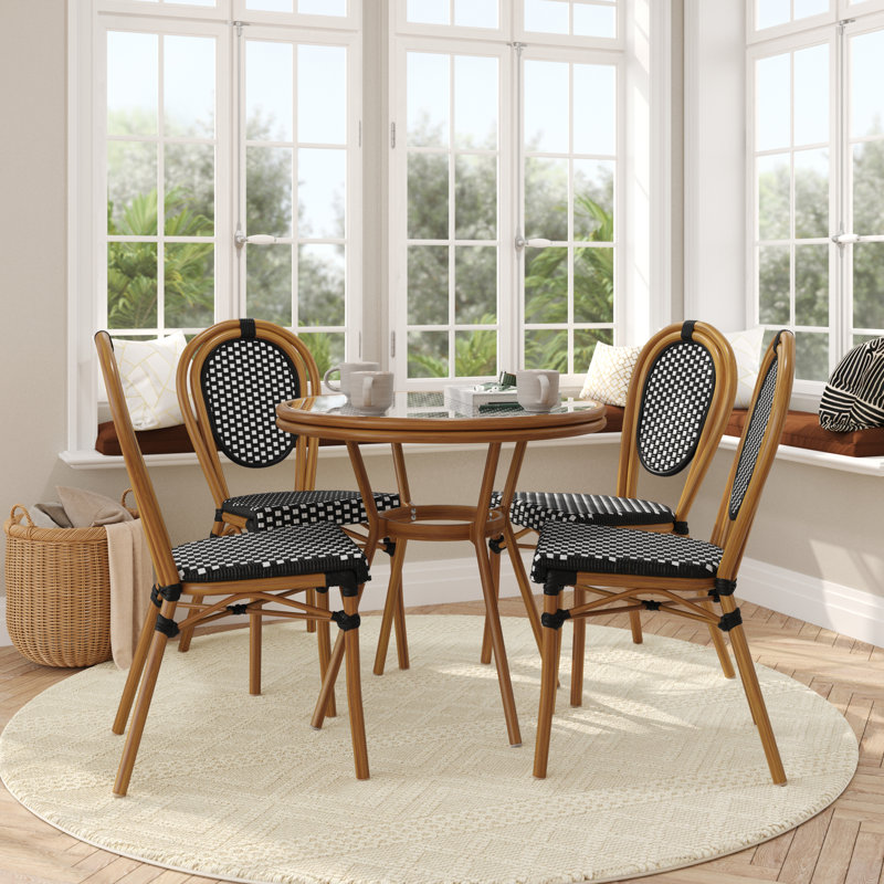 Ensemble bistro commercial avec table et quatre chaises Rylan