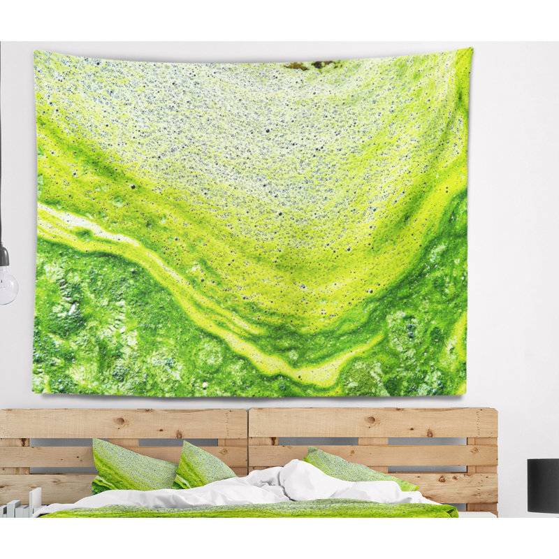 Eau polluée en polyester avec tapisserie algues avec accessoires suspendus inclus, H 50 po x l 60 po