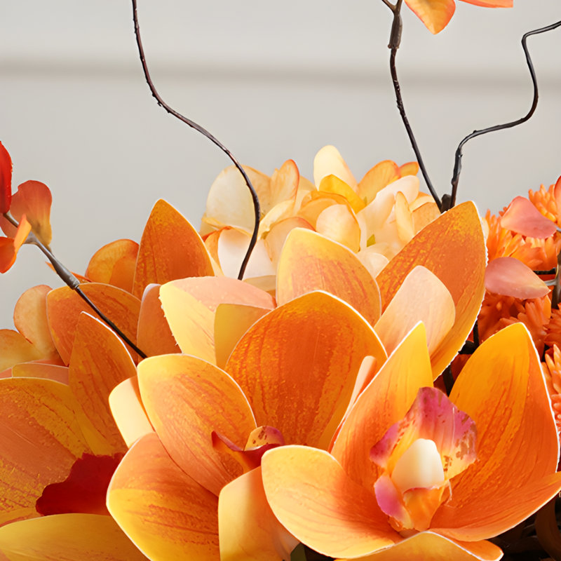Ornements de fleurs simulées