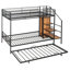 Lit superposé simple au-dessus d'un lit double en métal avec lit gigogne, échelle de rangement latérale et garde-robe-212562459