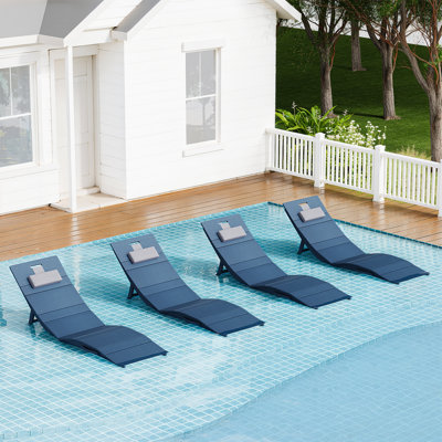 Ensemble de chaises longues portatives pliantes portables pour patio (ensemble de 4), anti-dérive près de la piscine avec appui-tête réglable et ancrages de sacs de sable, bleu