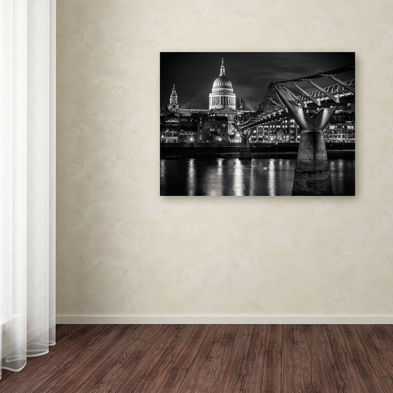 « lettres de londres » par giuseppe torre, reproduction de photo sur toile tendue, H 30 po x l 47 po x P 2 po