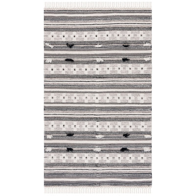 Judsonia 282 Area Rug In Black / Ivory