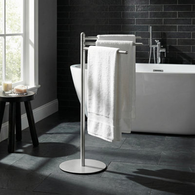 3 Freestanding Towel Stand