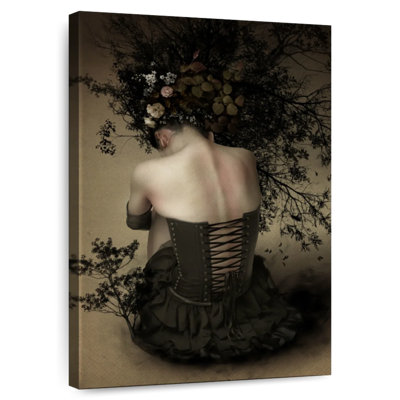 Fille parfumée la nuit
