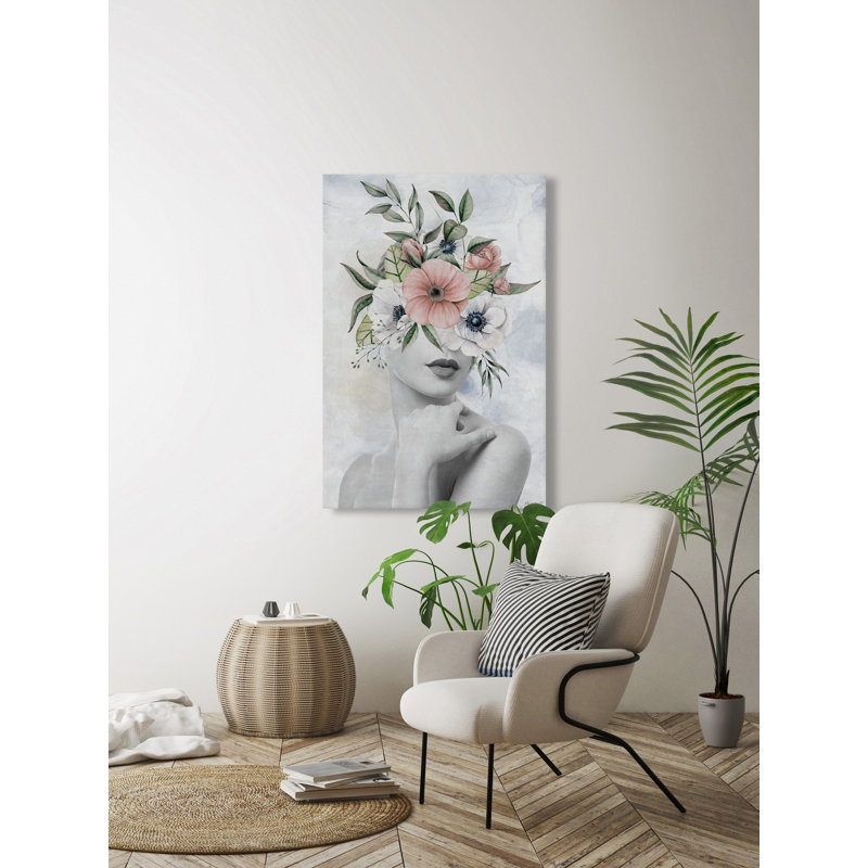 «Beauty Beyond» par - Impression sur toile tendue, H 60 po x l 40po x P 1,5 po