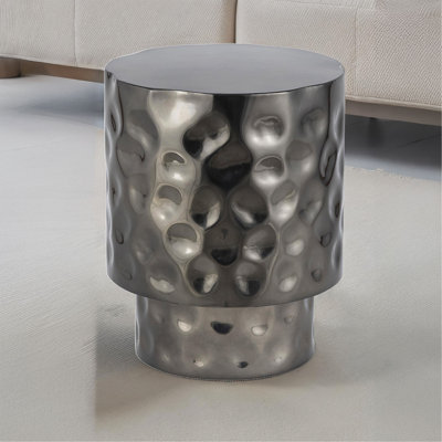 Round End Table With Glossy Finish, Hand - Hammered Stainless Steel, Nickel Color For Primary Area Decor Freestanding Open Storage, Modern Style, Available In Copper, Gold Or Silver