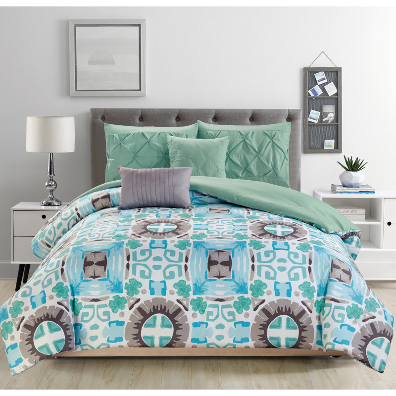 Brassfield Polyester Geometric Shapes Comforter, King Comforter + 5 Additional Pieces