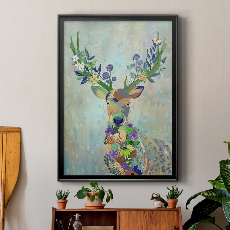 Fantastic Florals Deer, Portrait, reproduction encadrée de qualité supérieure - prête à être accrochée, Noir