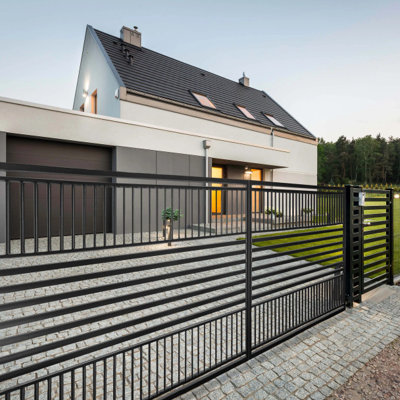 ALEKO’s 14 ft. x 6 ft. Dual Swing Driveway Gate with 4 ft. x 5 ft. Pedestrian Gate and Posts – Barcelona Style, Black