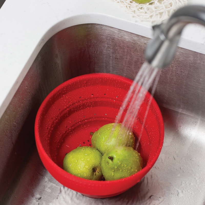 Red 4-Quart Collapsible Silicone Colander
