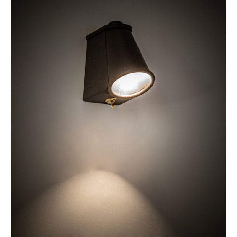Hemet 1 - Light Flush Mounted Sconce