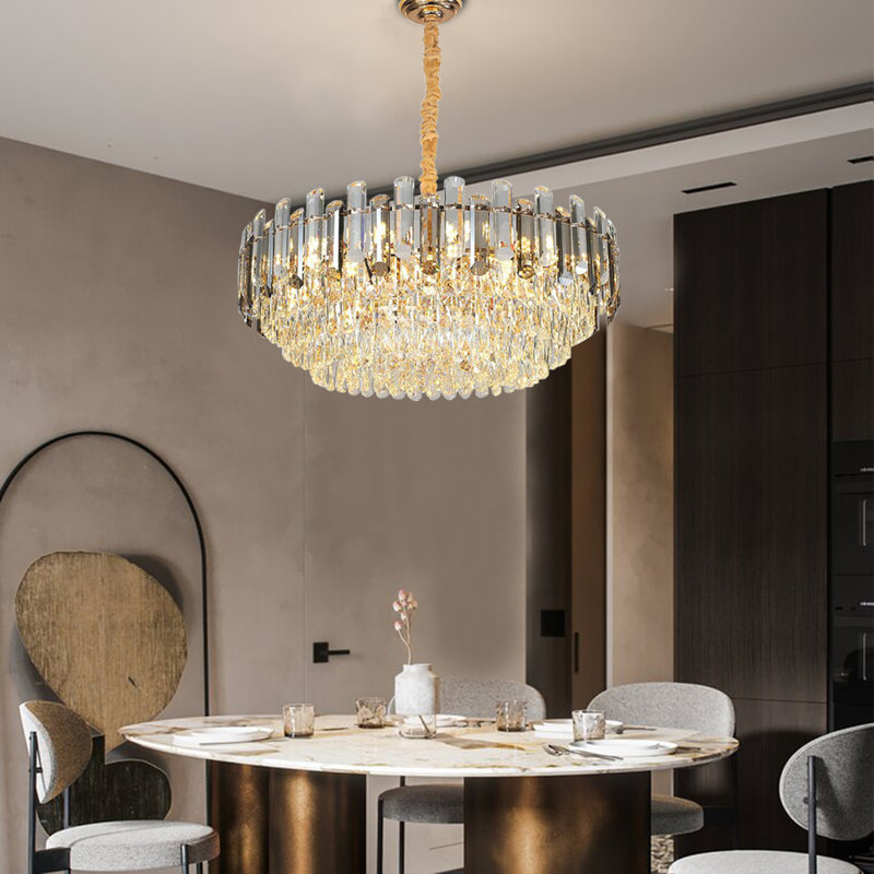 Lustre gradué à 8 lumières avec chaîne réglable Goyette