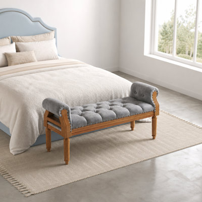 Banc rembourré en bois massif de style Mid-Century avec accoudoirs roulés, repose-pieds capitonné classique avec garniture cloutée décorative, banc de bout de lit polyvalent, siège de fenêtre, banc de chaussures pour hall d'entrée