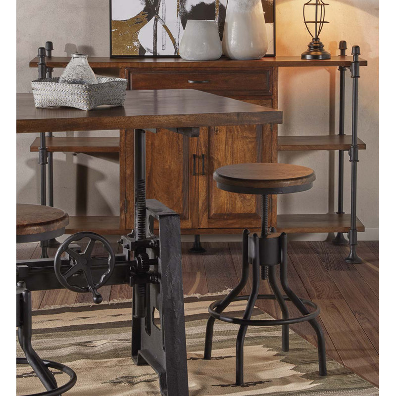 Pipa Metal Accent Stool