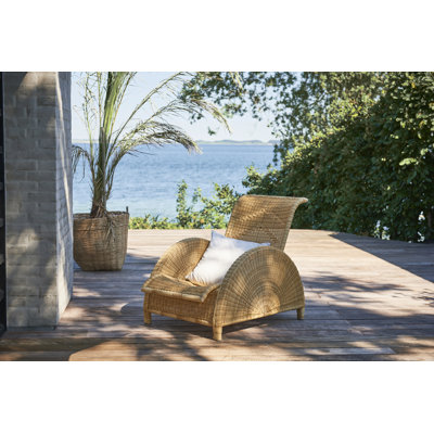 Kwan Wicker Outdoor Lounge Chair