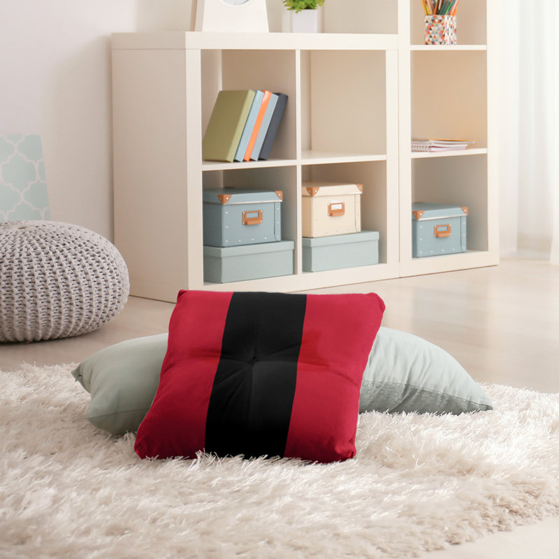 Coussin de sol touffeté retour atlanta, 26 po x 26 po, Rouge / Noir