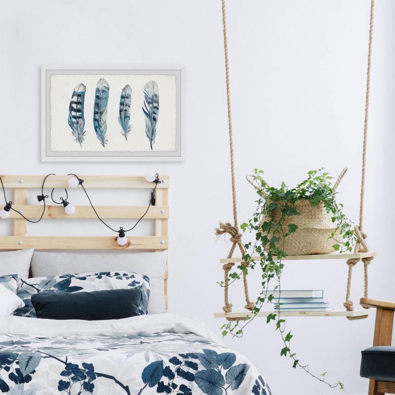 «Blue Striped Feathers II», reproduction encadrée, H 12 po x l 18 po x P 1,5 po