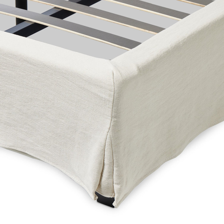Meryl Upholstered Bed