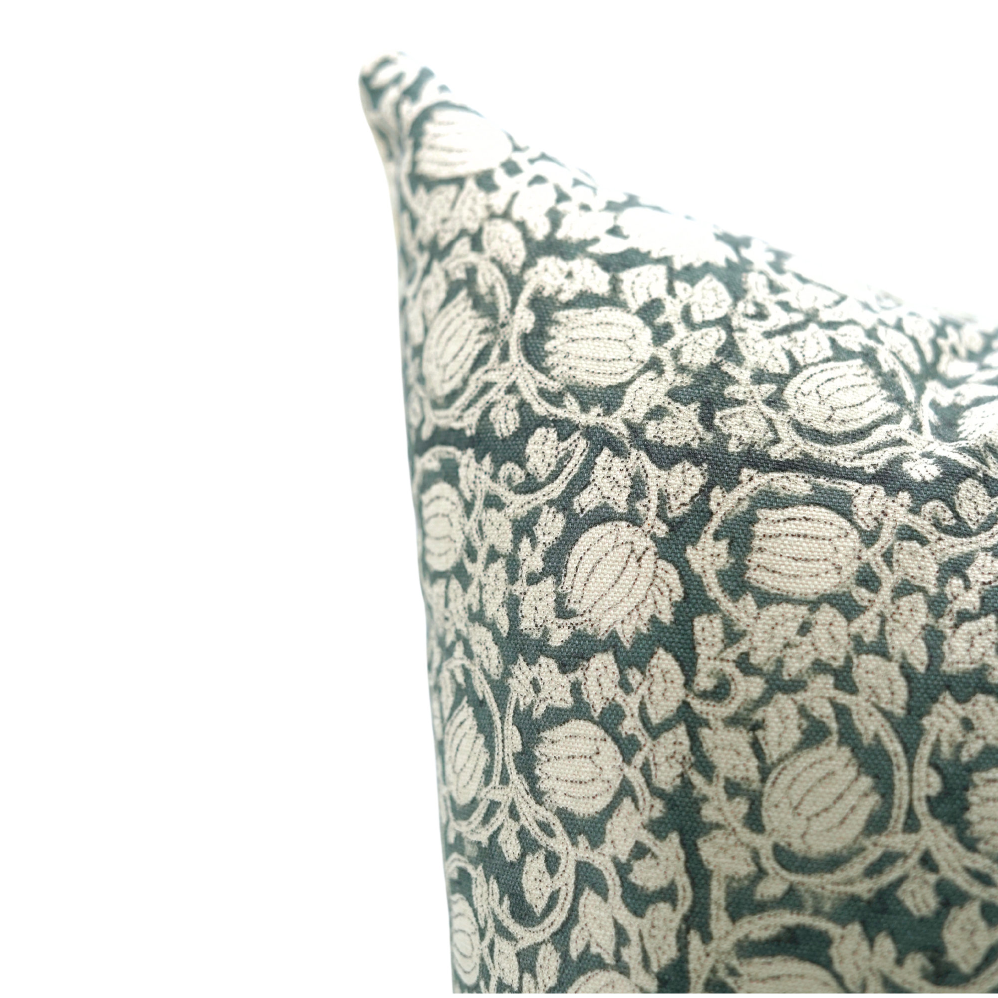 Wilkes Cotton Indoor/Outdoor Pillow Cover, 22" x 22"