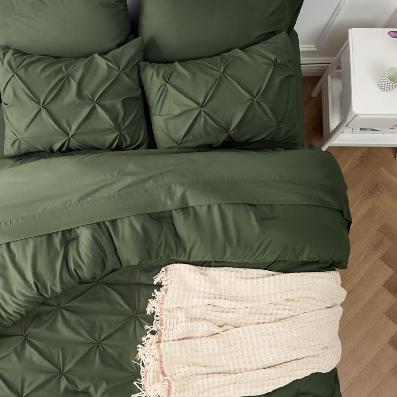 Bedsure Twin/Twin-XL Burgundy Pintuck Bed-in-a-Bag - Olive Green Pinch Pleat Comforter Set with Sheets, Pillowcases & Shams for Dorm Room(Set of 5)
