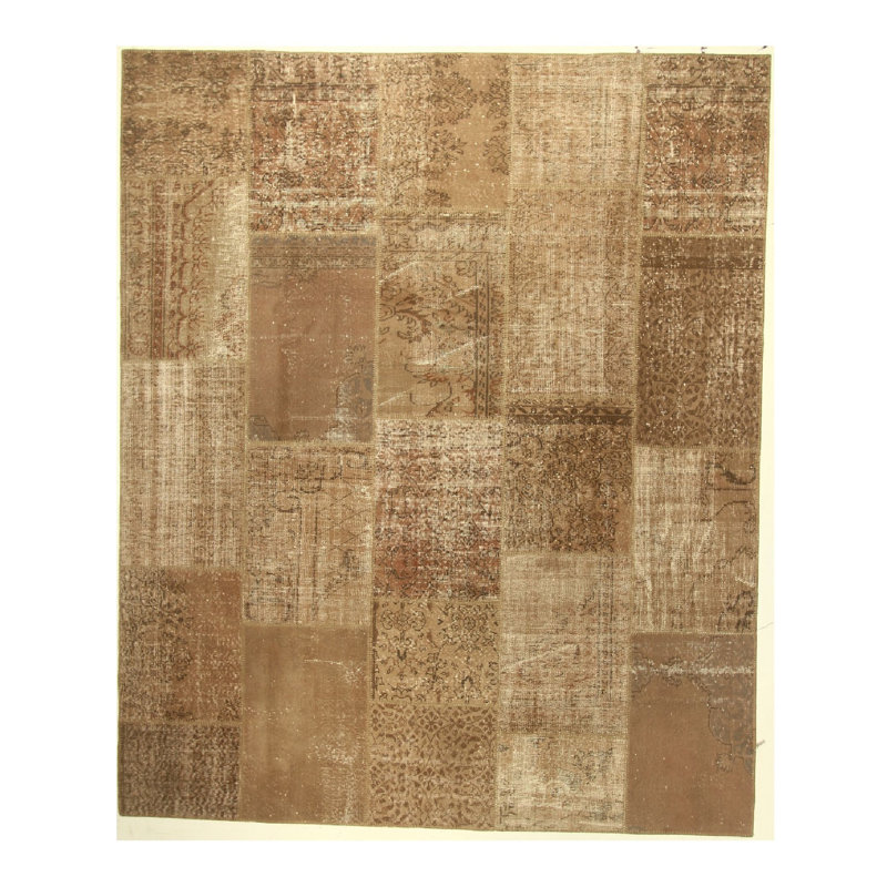 Geometric Area Rug in Brown