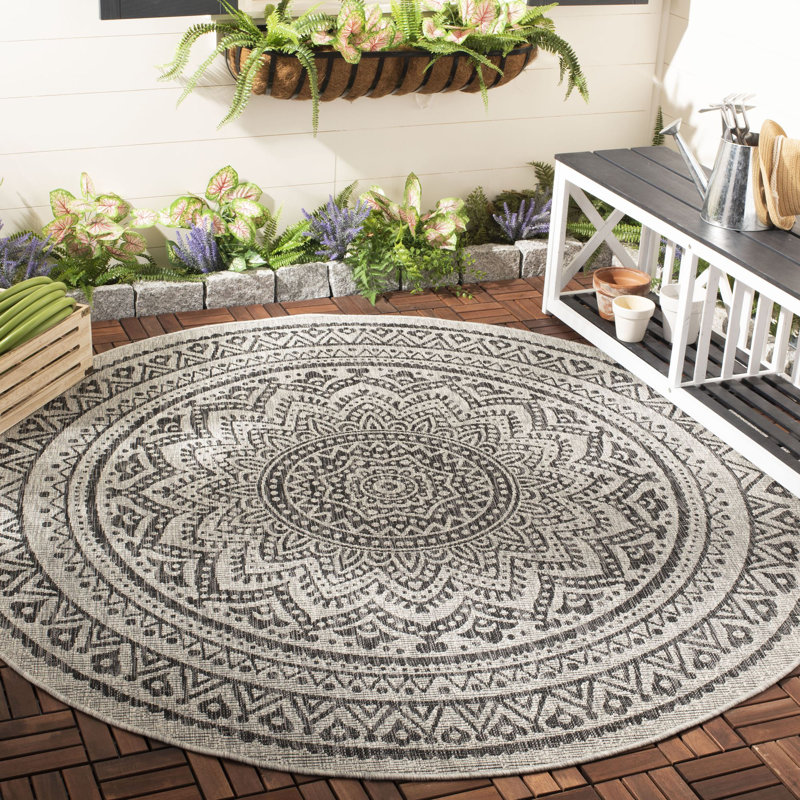 Arneshia Floral Light Gray/Black Indoor/Outdoor Area Rug, Round 5'3"