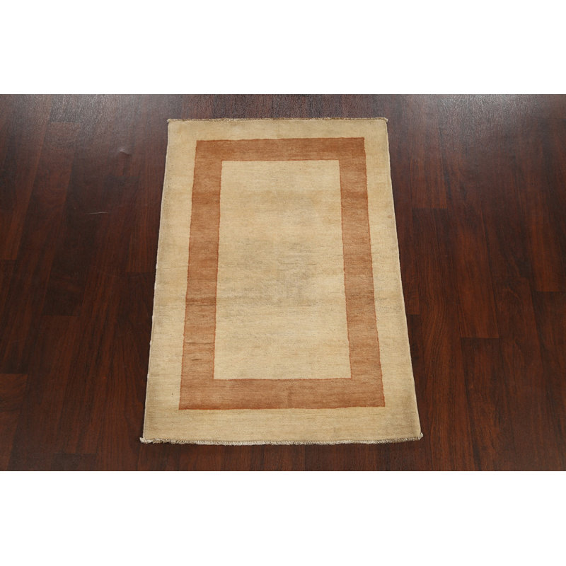 Tapis beige noué à la main de conception unique 2 pi 9 po x 4 pi 1 po