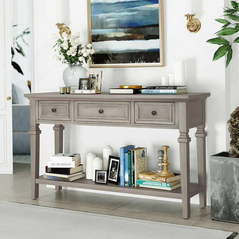 Console de style rétro classique avec trois tiroirs supérieurs et une tablette inférieure de style ouvert, facile à assembler (gris délavé)