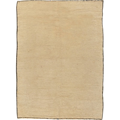 Tapis marocain tribal beige rétro tissé à la main de conception unique Mid-20Th Century 5 pi 7 po x 8 pi Vintage