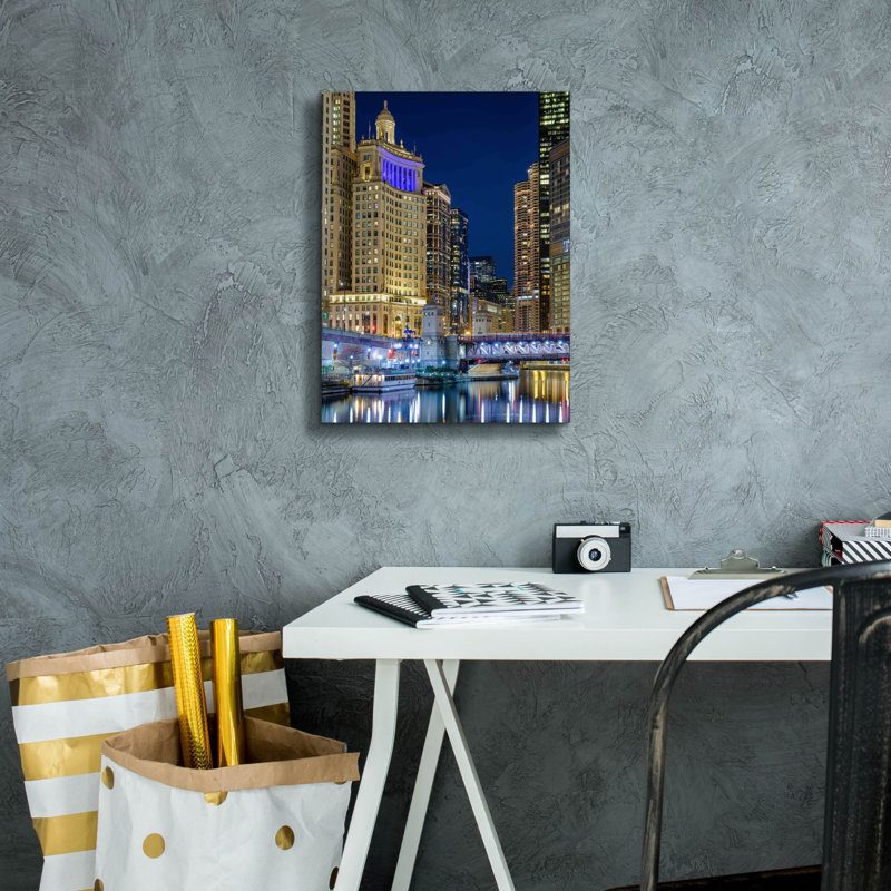 «Chicago River At Night» par Epic Portfolio, art mural sur toile, H 16 po x l 12 po x P 0,75 po