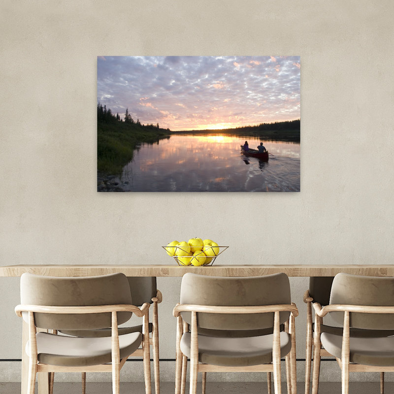 Silhouette de personnes faisant du canotage dans un lac au coucher du soleil, H 36 po x l 24 po