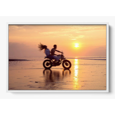 «Love Moves Fast»