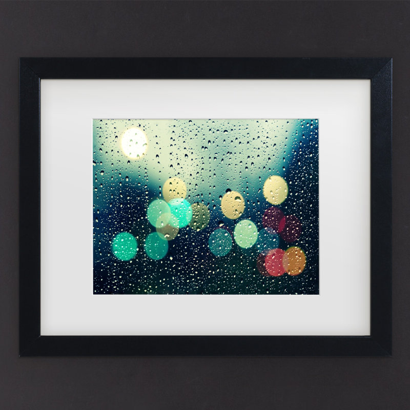 « rainy city », reproduction de photo, H 11 po x l 14 po x P 0,5 po, Toile avec cadre noir