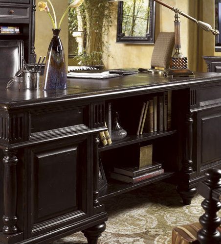 Kingstown Admiralty Executive Desk with Chair