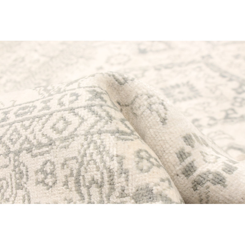 Tapis ivoire Heritage 5 pi 0 po x 5 pi 0 po