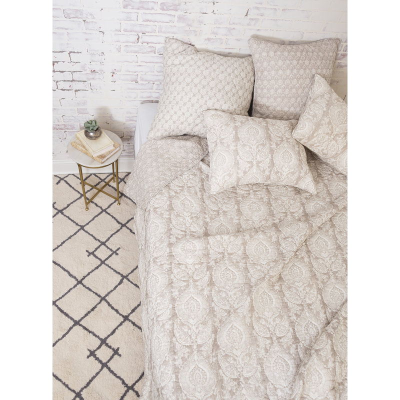 Margot Boyden Cotton Reversible Quilt, Queen Quilt