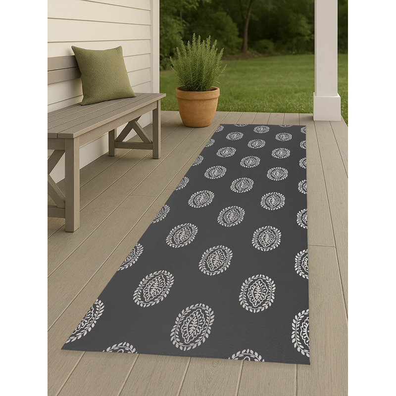 Maddy Non Slip Outdoor Rug, Runner 2'6" x 8'