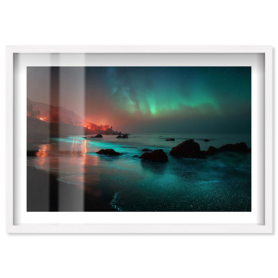«Nebula Margin I Shadowbox Print», photographie de voyage par Notoriart, cadre blanc, 16 x 11