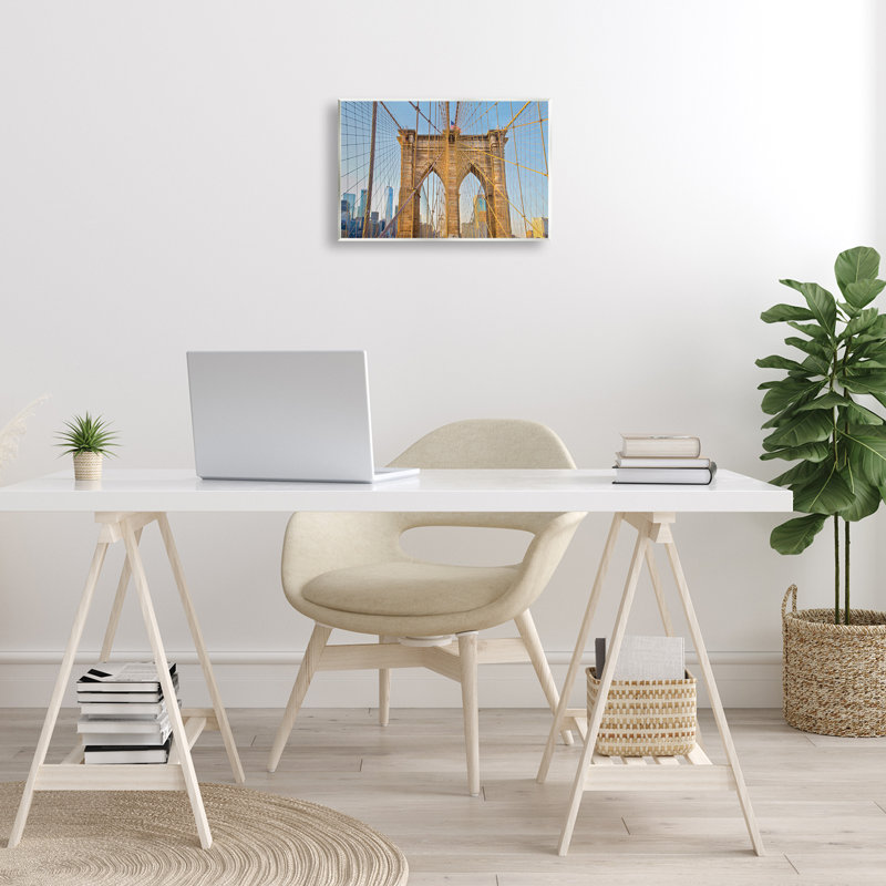 Pont industriel avec plaque murale drapeau américain, design par Seven Trees Design, H 10 po x l 15 po