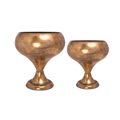 Ensemble de deux pots en fer et métal doré