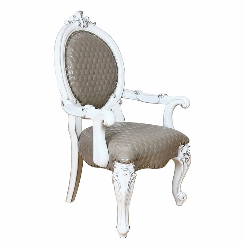De 2 fauteuils taupe avec détails blanc os - 2 confortables et à la mode et une chaise sophistiquée pratique