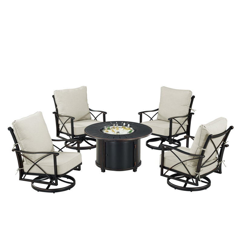 Ensemble de table de foyer en aluminium noir avec quatre fauteuils club