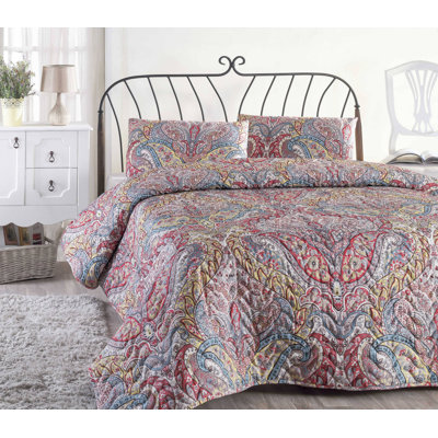 Ines Cotton No Pattern Quilted Bedspread