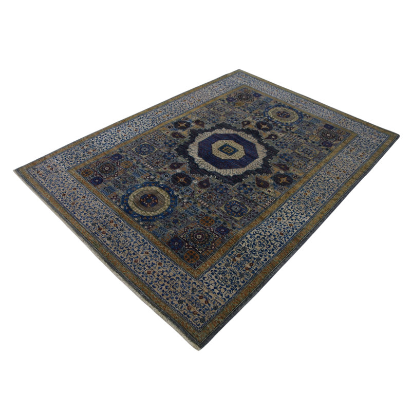 Hand Knotted Wool Area Rug in Silver And White