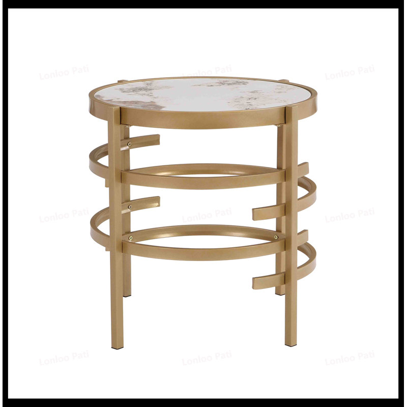 Table de bout en pierre frittée Modern Pandora avec bandes en métal doré et surface texturée unique